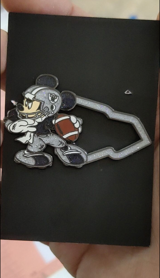 Raiders new era pin