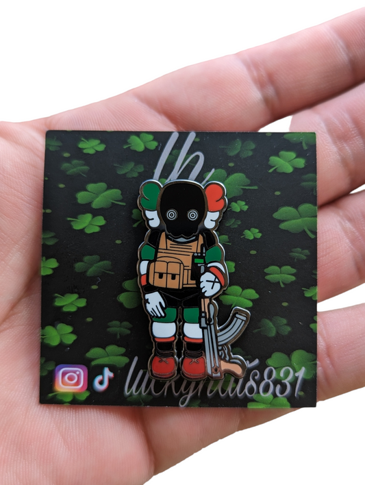 Pin kaws mexicano